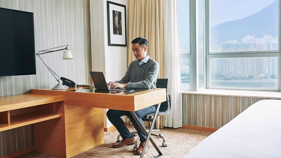 Hyatt Business Traveler -ALO magazine