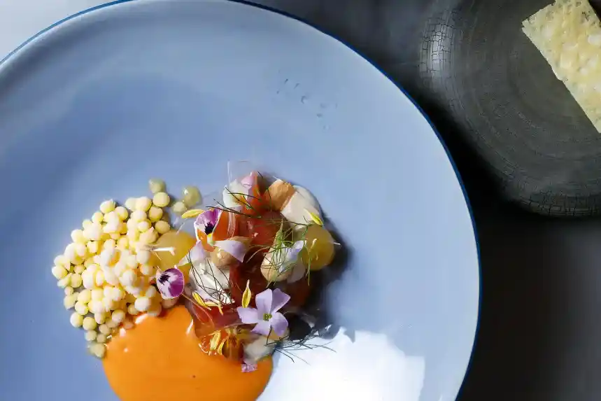 Alinea avant-garde culinary presentation