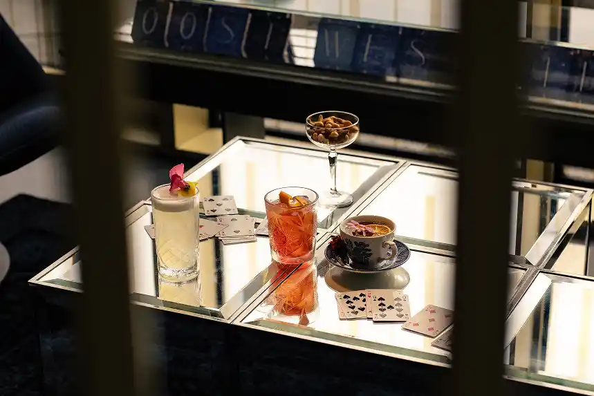 W Amsterdam — lounge drinks