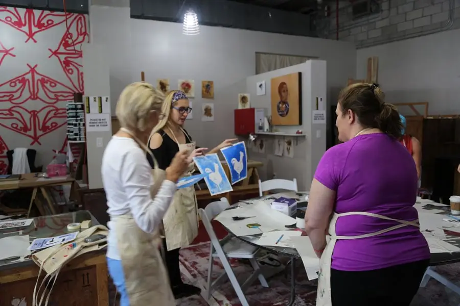 Art Class at Bahar Mar - ALO Magazine