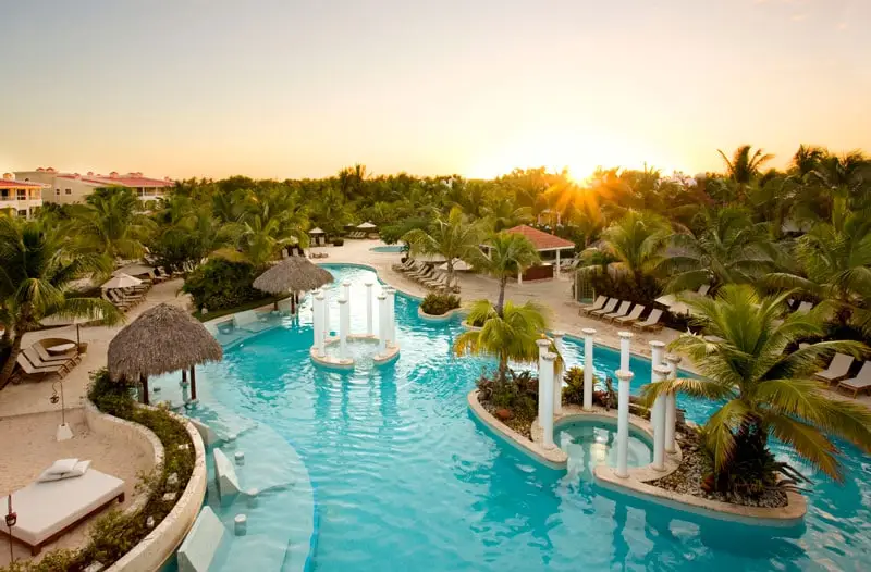 Melia Caribe Tropical Swimming pool Gabi Club - ALO Magazine