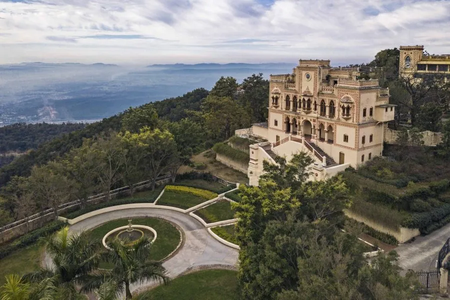 Ananda in the Himalayas - ALO Magazine