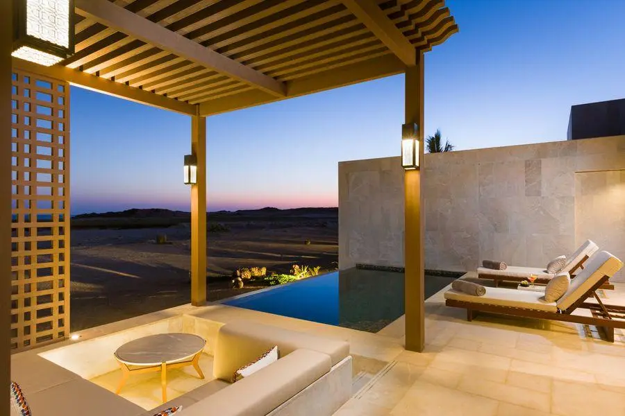 SLLAL_P042_Pool_Villa_Pool_Sunset