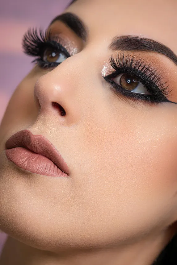 Arab eye makeup technique with rich pigments and sculpted liner